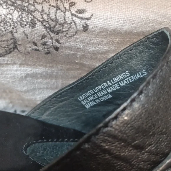 born. Women's Black Heeled Mules Size 6 - Picture 6 of 14